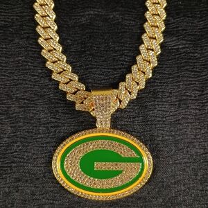 NFL Green Bay Packers 20 Inch Necklace Pendant Cuban Chain Link Football Jewelry